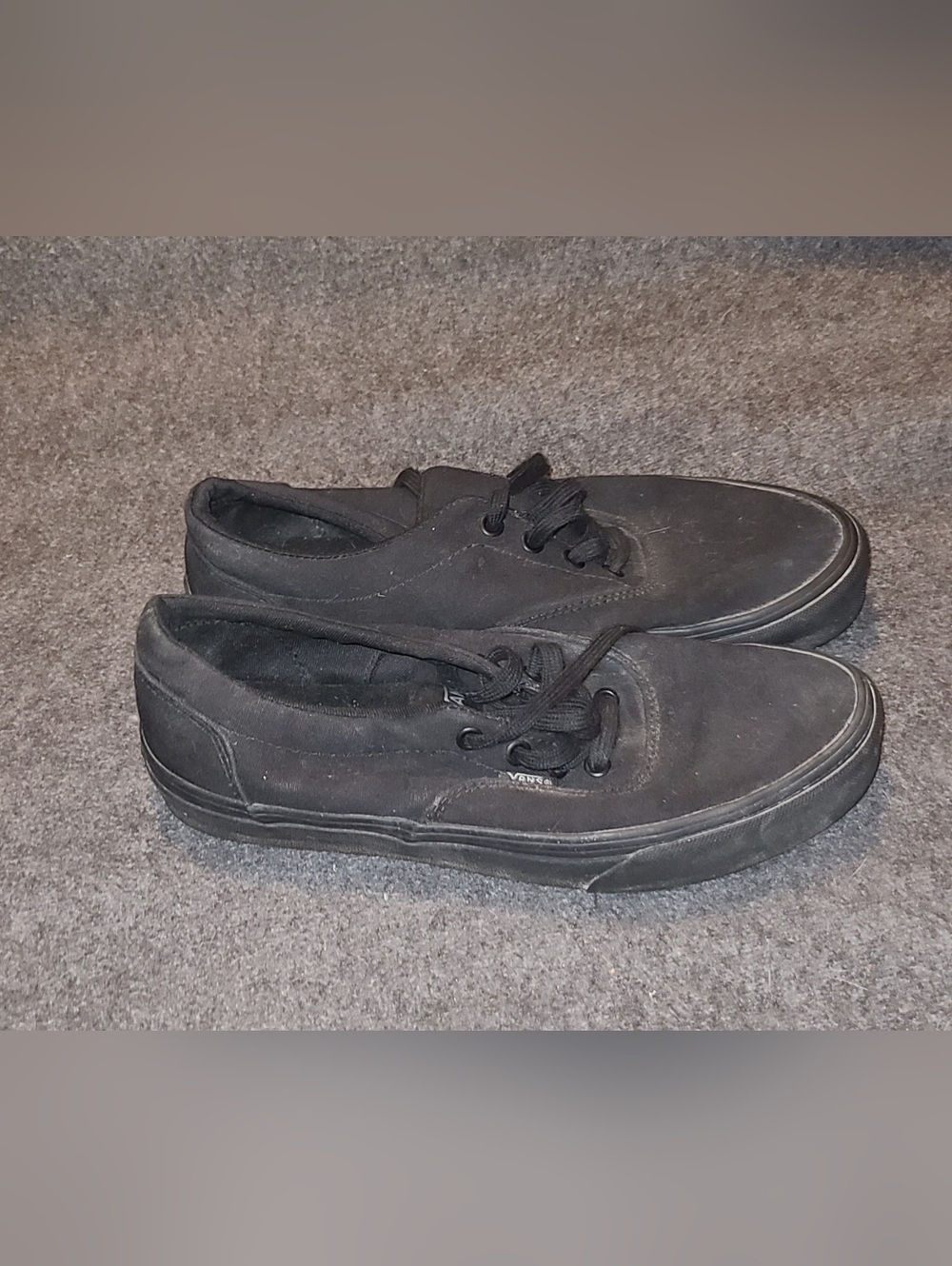 Women's Black Vans Canvas Low Top Skate Shoes Size 9